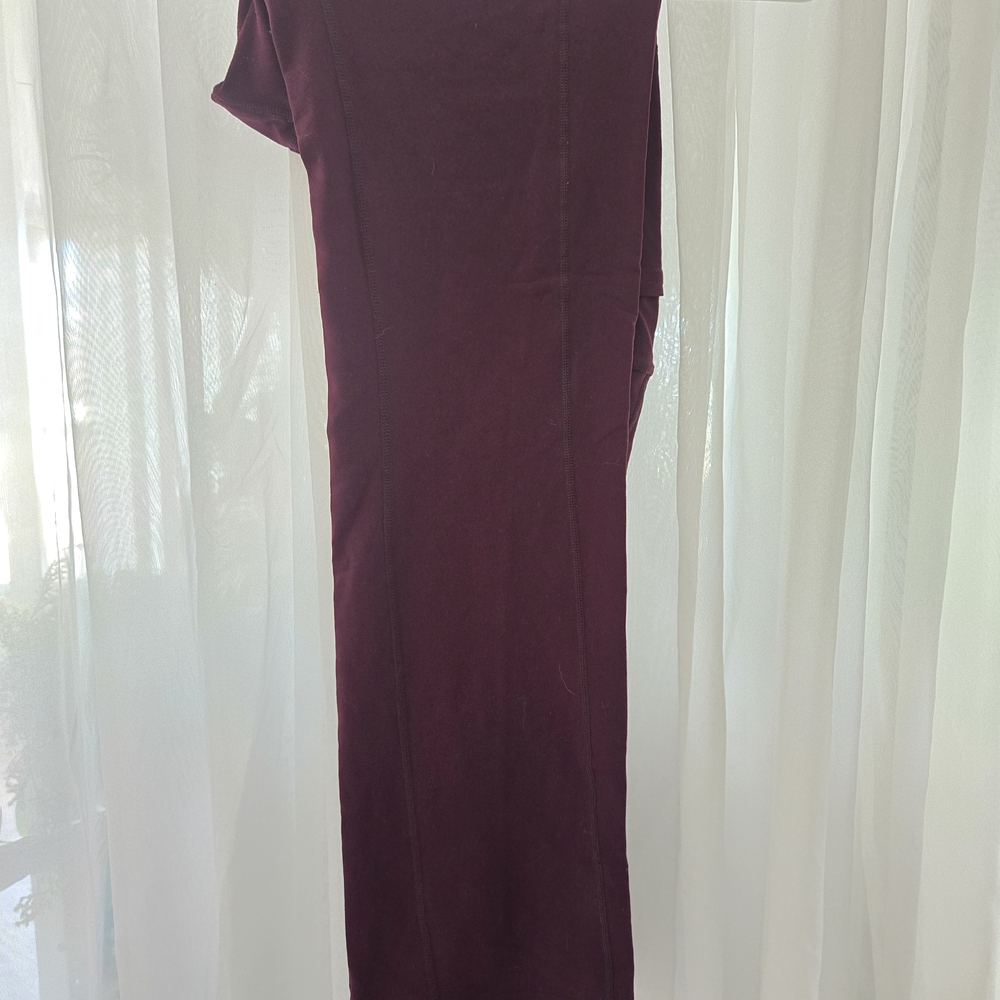 Simple Burgundy Leggings